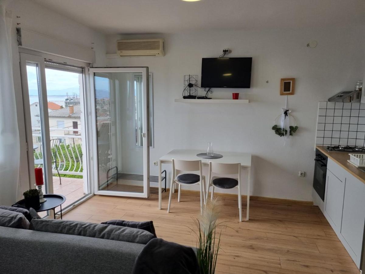 Apartmani Mali Selce Exterior photo